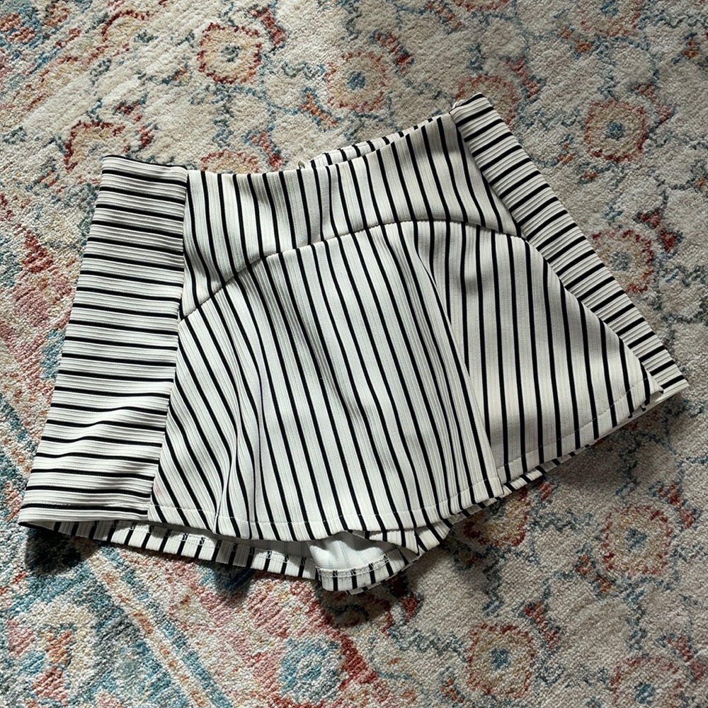 Skirt-shirt duo